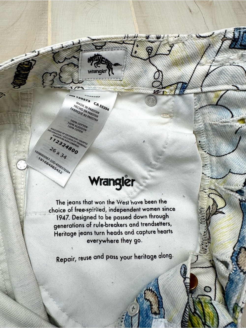 Wrangler X Anthropologie Women's Save The Planet Earth Day Jeans - Picture 4 of 14